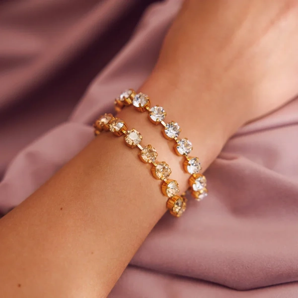Cora Bracelet Gold Golden Shadow - Caroline Svedbom - Snabb frakt & paketinslagning - Nordic Spectra