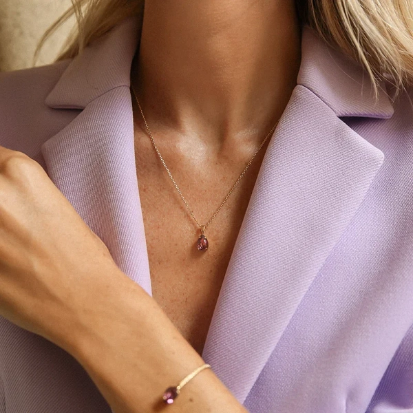 Petite Drop Necklace Rhodium Iris - Maria Black - Snabb frakt & paketinslagning - Nordic Spectra
