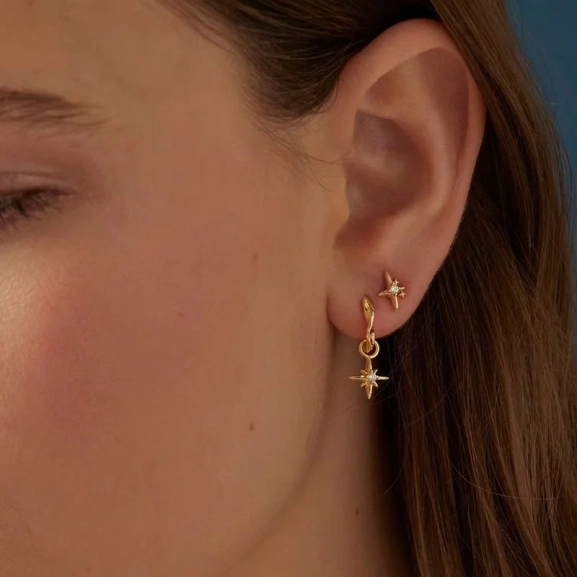 verziert mit Zirkonia