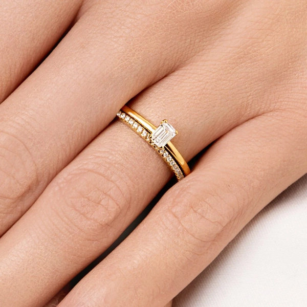 Emerald Star Ring 0.40 ct Gold
