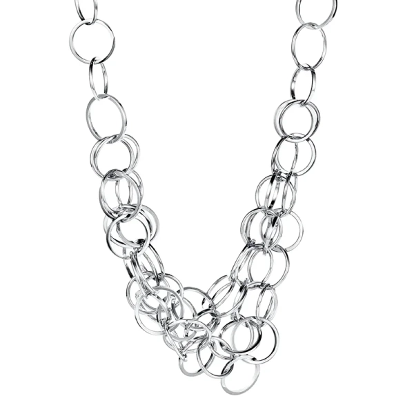Messy Rings Collier i silver med sammanlänkade ringar i olika storlekar