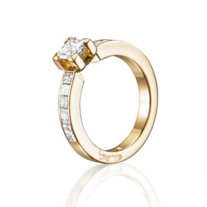Rock Star Ring Gold - Efva Attling ringar - Snabb frakt & paketinslagning - Nordicspectra.se