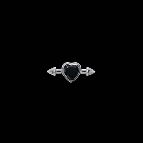 Pierced Heart Ear Stud Black Spinel - Maria Nilsdotter - Schmuck im skandinavischen Design - Nordic Spectra