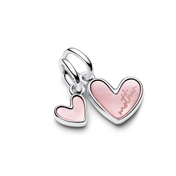 rosa konstgjord pärla och ingraverade ord för mor och dotter.