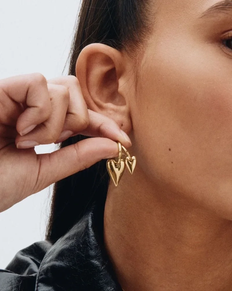 Amore Hoops L Gold örhängen i 14K guldpläterat stål med avtagbart element