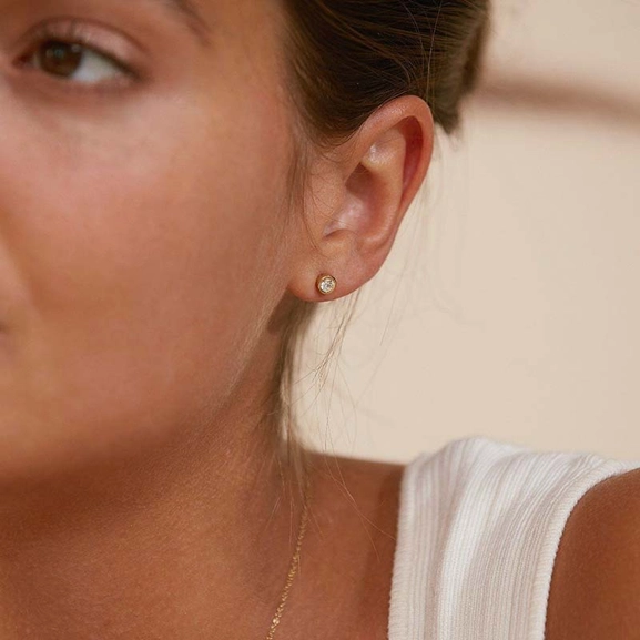 Dew Drop Studs Gold - Edblad - Snabb frakt & paketinslagning - Nordicspectra.se