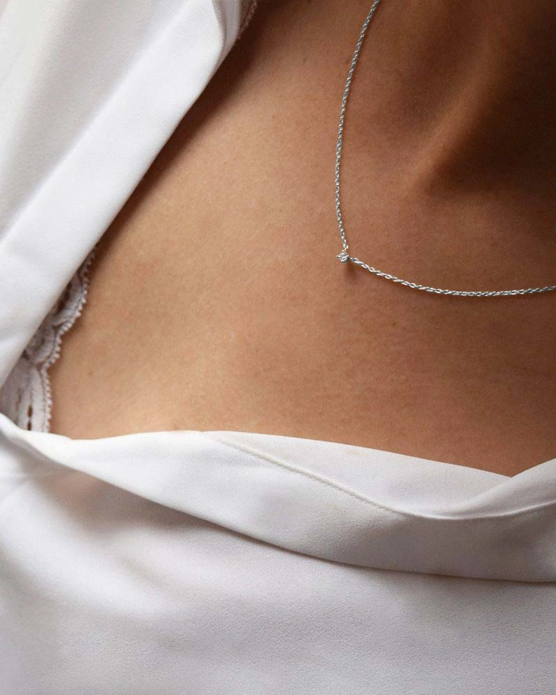 Diamond Sky Drop Necklace - Drakenberg Sjölin Halsband - Snabb frakt & paketinslagning - Nordicspectra.se