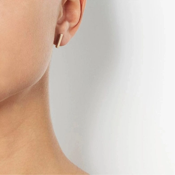Little Thin Ear - Efva Attling örhängen - Snabb frakt & paketinslagning - Nordicspectra.se