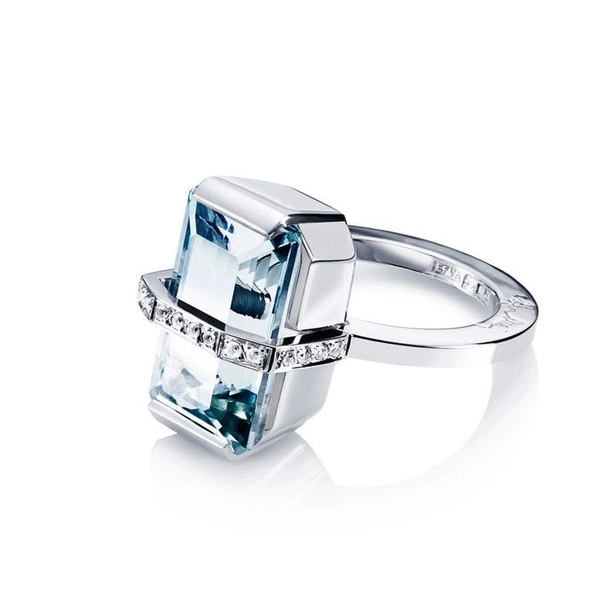 Bend Over Aquamarine White Gold - Efva Attling ringar - Snabb frakt & paketinslagning - Nordicspectra.se