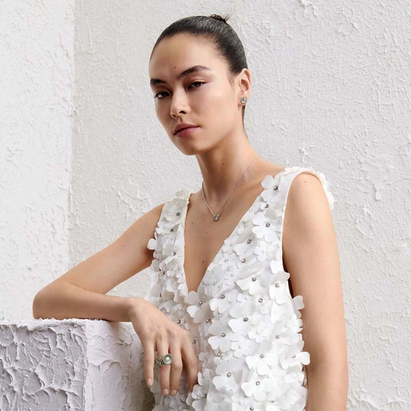 Daisy x Stine Goya Vivid Green Halsband - Georg Jensen örhängen - Snabb frakt & paketinslagning - Nordicspectra.se