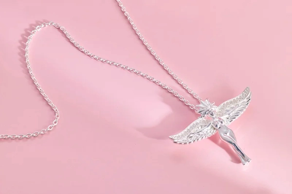 Goddess of Love Halsband - Carolina Gynning - Moderna smycken med en betydelse - Nordic Spectra