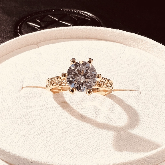 Princess Ring Open Gold - Emma Israelsson - Snabb frakt & paketinslagning - Nordicspectra.se