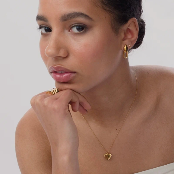 True Love Spike Heart Necklace Gold - Syster P - Snabb leverans & Gratis paketinslagning - Nordic Spectra