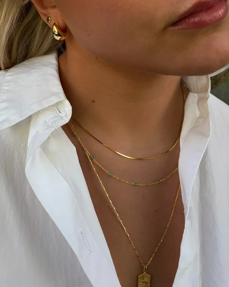 Santa Monica Necklace Gold med gröna onyx-stenar