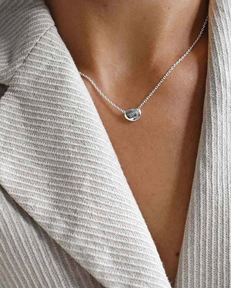 Morning Dew Small Necklace - Drakenberg Sjölin Halsband - Snabb frakt & paketinslagning - Nordicspectra.se