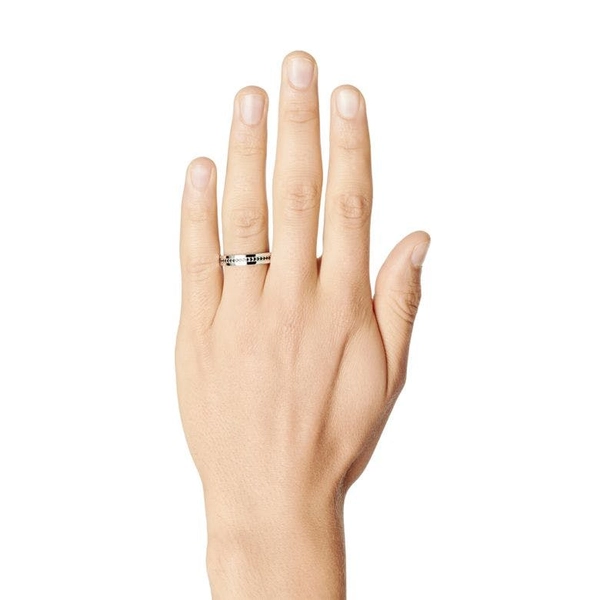 4 1/2 & Black Stars Ring - Efva Attling ringar - Snabb frakt & paketinslagning - Nordicspectra.se