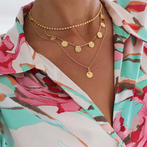 Multi Coin Necklace Gold Crystal - Caroline Svedbom - Snabb frakt & paketinslagning - Nordicspectra.se