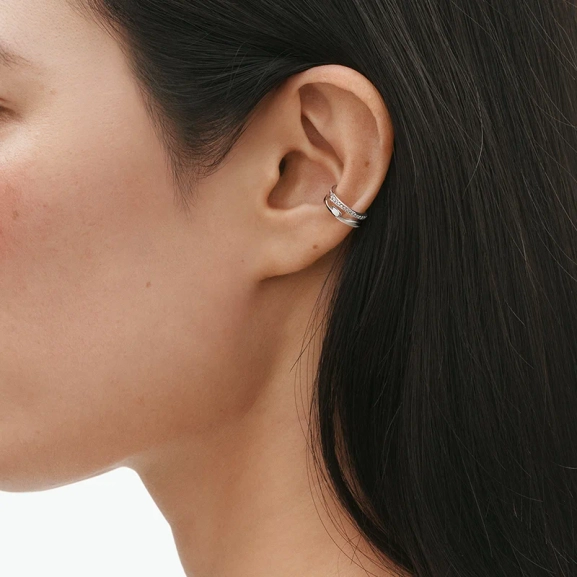 SS25_ECOM_ON-MODEL_FUSION_EARCUFF_20001101_Close-ups