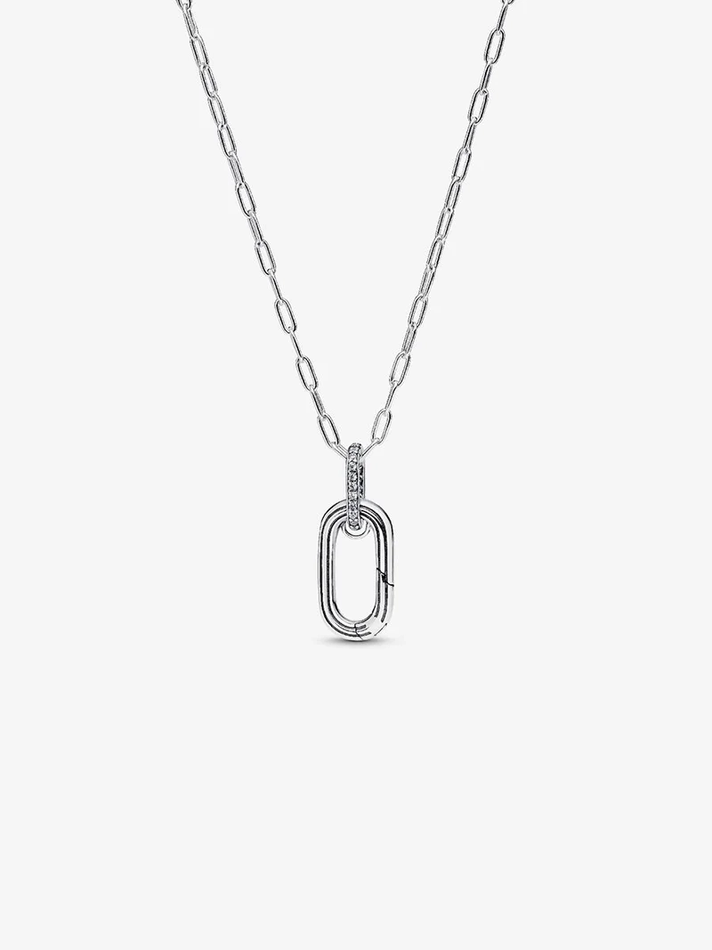 Anpassningsbart länkhalsband i äkta silver från Pandora med öppningsbart hängsmycke och cubic zirconia-stenar. Skapa din unika berättelse och ge din stil en personlig touch.