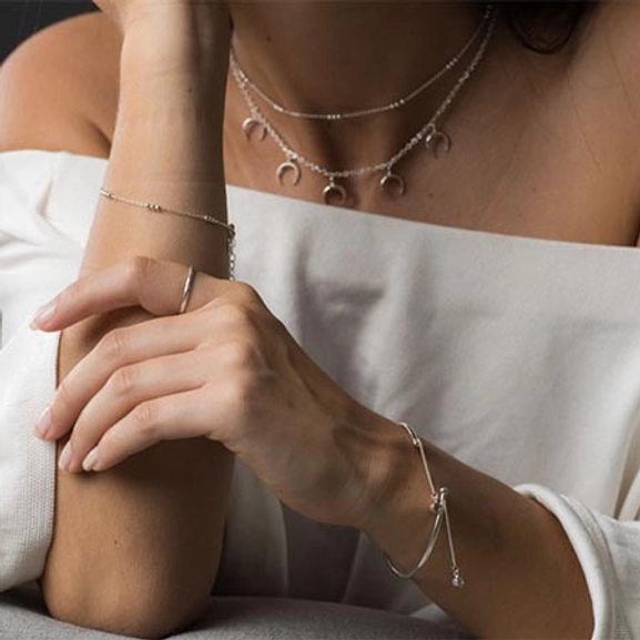 Saint Brace Silver -CU Jewellery - Snabb frakt & paketinslagning - Nordicspectra.se