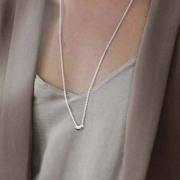 Loving Heart Medium Single Necklace Long Drakenberg Sjölin, Schneller Versand - Nordicspectra.de