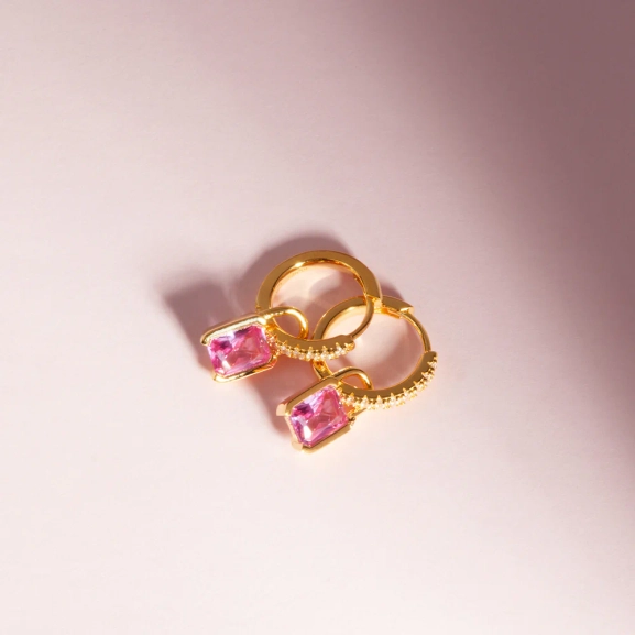 eleganta droppformade örhängen med gnistrande Cubic Zirconia