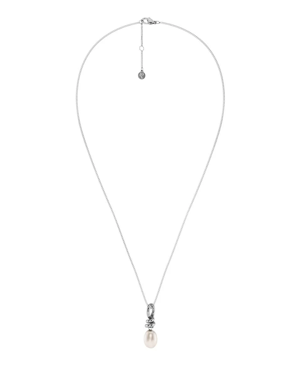 dekorerat med ovala pärlemorpärlor från Edblad.