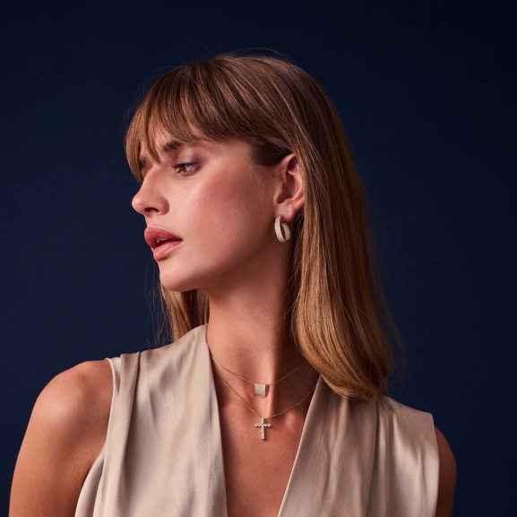 eleganta och smala med gnistrande Cubic Zirconia