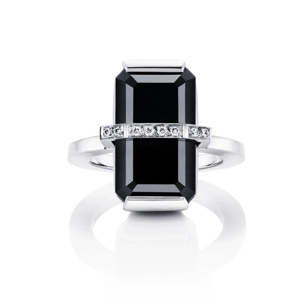Bend Over Onyx White Gold - Efva Attling ringar - Snabb frakt & paketinslagning - Nordicspectra.se