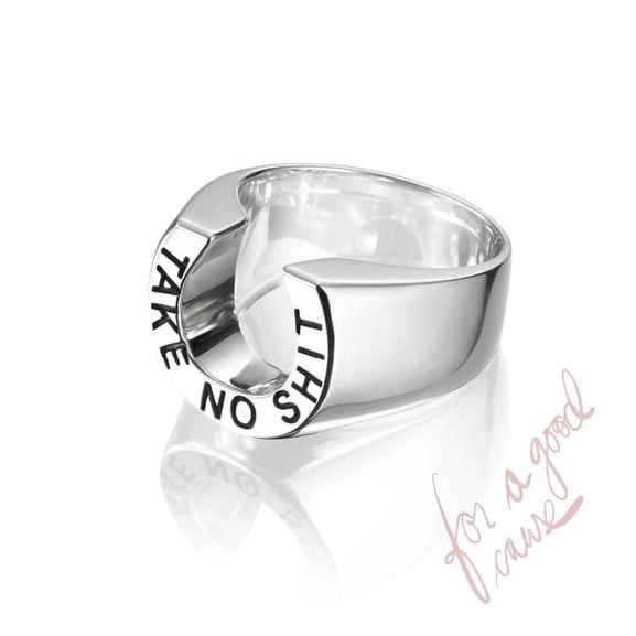 Take No Shit Ring - Efva Attling - Suuri valikoima & ilmainen lahjapaketointi - Nordicspectra.fi