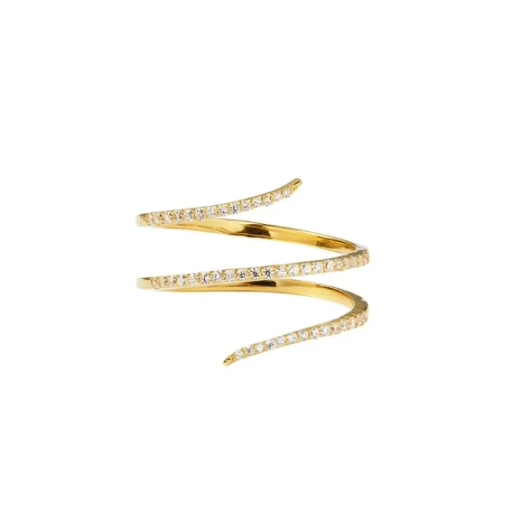 Sparkle Wrap Ring Gold i återvunnet sterlingsilver medn en 18k guldplätering och med gnistrande kubiska zirkoner Elegant spiraldesign för både vardag och fest.
