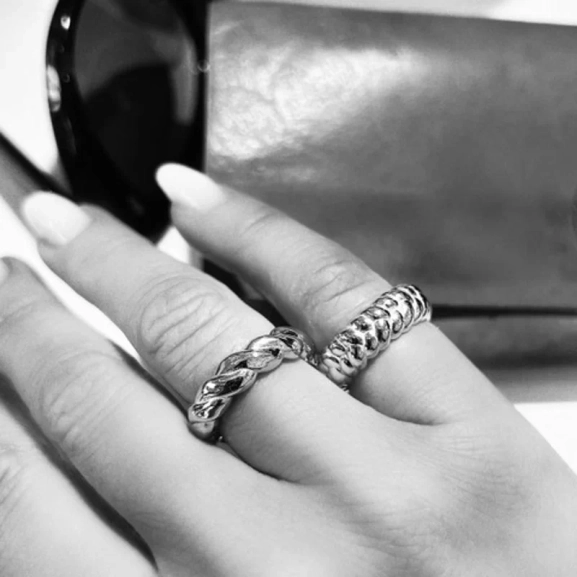 Knot Band Ring Silver - Emma Israelsson - Snabb frakt & paketinslagning - Nordic Spectra