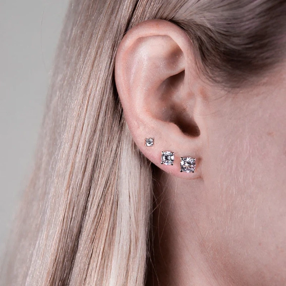 Aure 14 D Örhängen Guld - Schalins - Smycken för de speciella tillfällena - Nordic Spectra