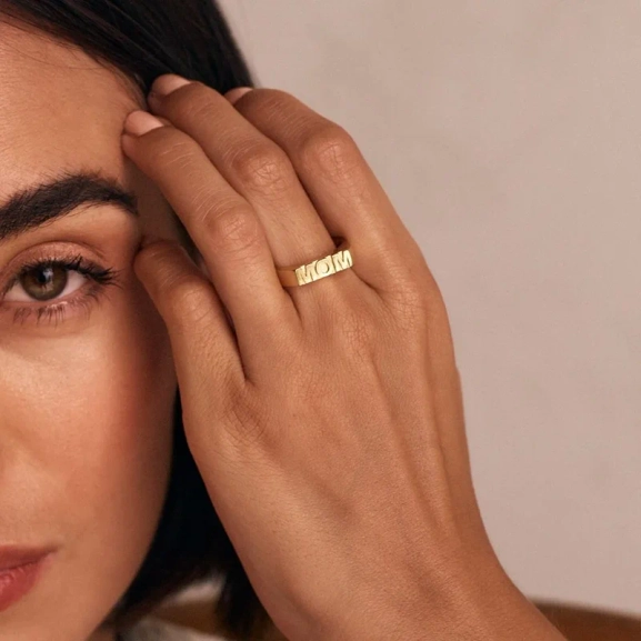 Signet Ring MOM Gold - Edblad - Snabb leverans - Gratis paketinslagning