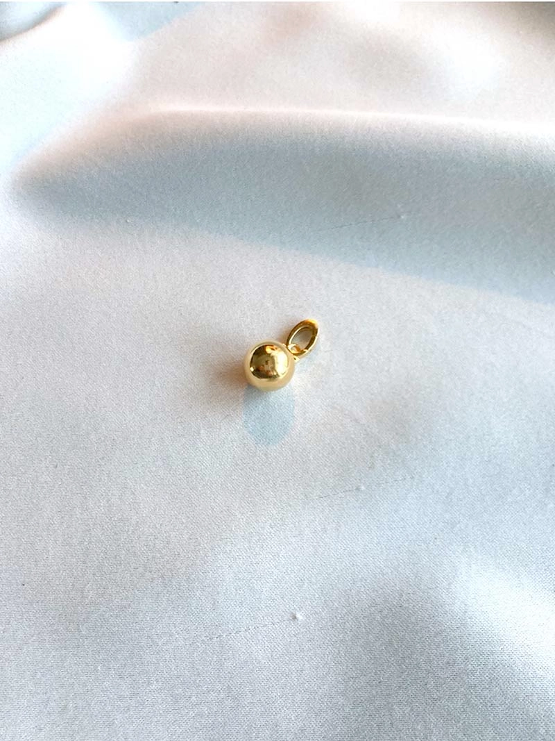 Letters Globe Pendant Gold -CU Jewellery - Snabb frakt & paketinslagning - Nordicspectra.se