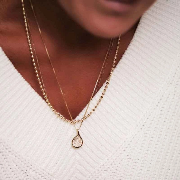 Fig Necklace Gold - Emma Israelsson - Snabb frakt & paketinslagning - Nordicspectra.se