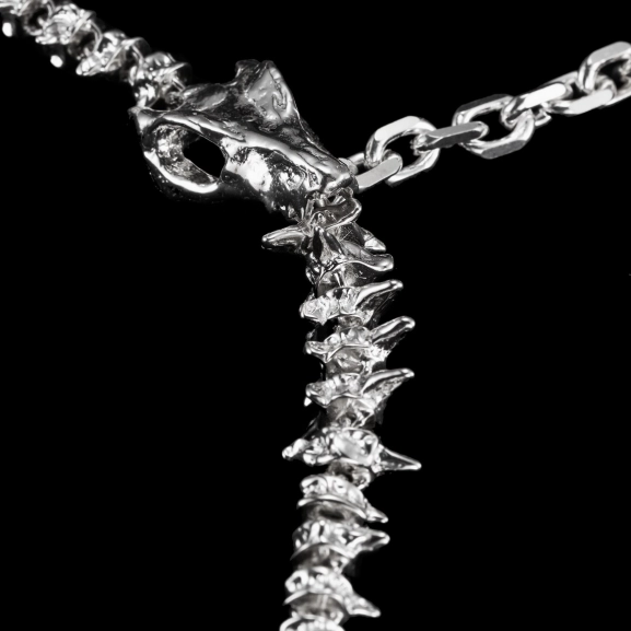 cc-22-neb-00-maria-nilsdotter-dragon-chain-necklace–2 14.26.48
