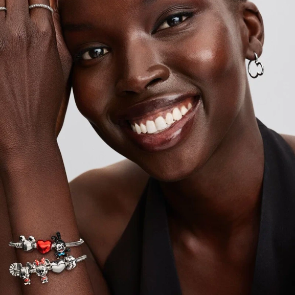 794021c01-pandora-berlocker-5