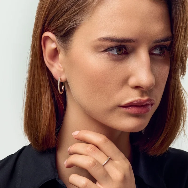 Alba X-Grande Earrings i 14K vitguld med gnistrande labbodlade diamanter