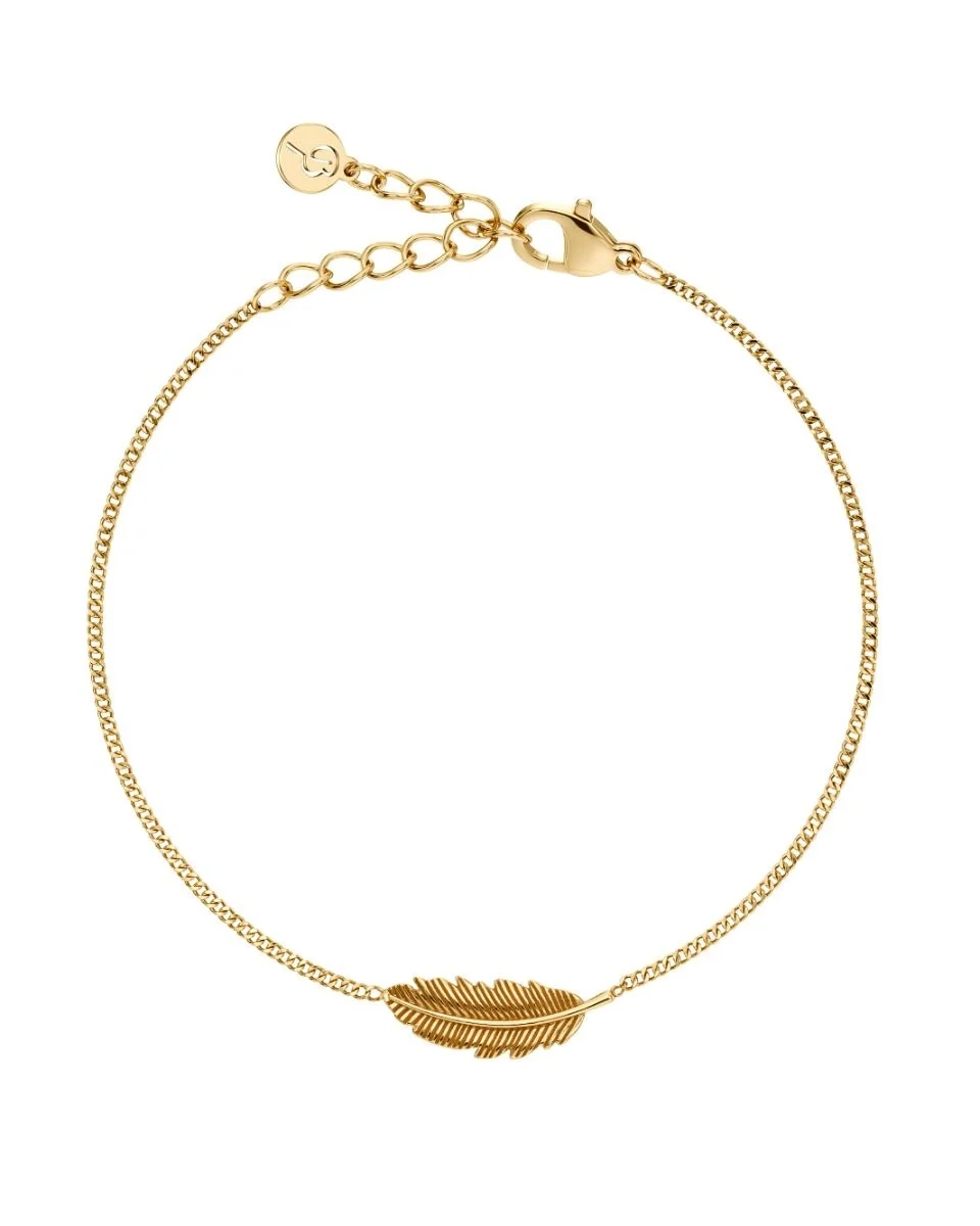 Tunt armband i 14K guldpläterat stål med elegant fjäderdekoration från Edblad