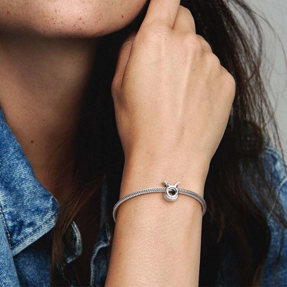 Sparkling Taurus Zodiac Hela - PANDORA - Suuri valikoima & ilmainen lahjapaketointi - Nordicspectra.fi