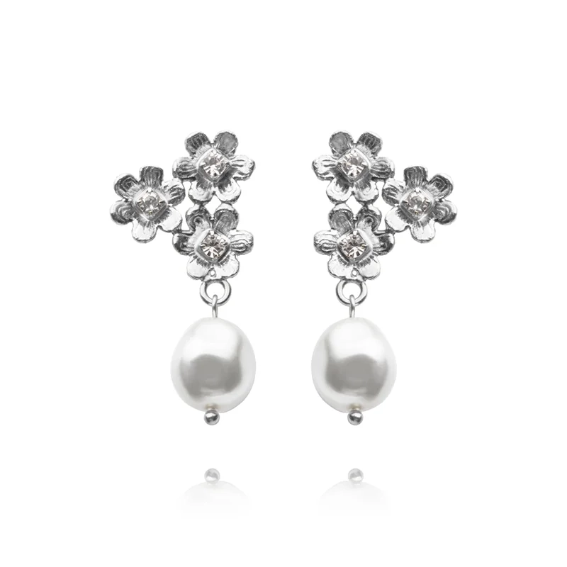 Caroline Svedbom - Juni Earrings Rhodium Pearl & Crystal