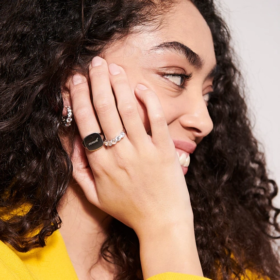 Belluno Uno Ring i silver med gnistrande cubic zirconia från Sif Jakobs Belluno-kollektion.