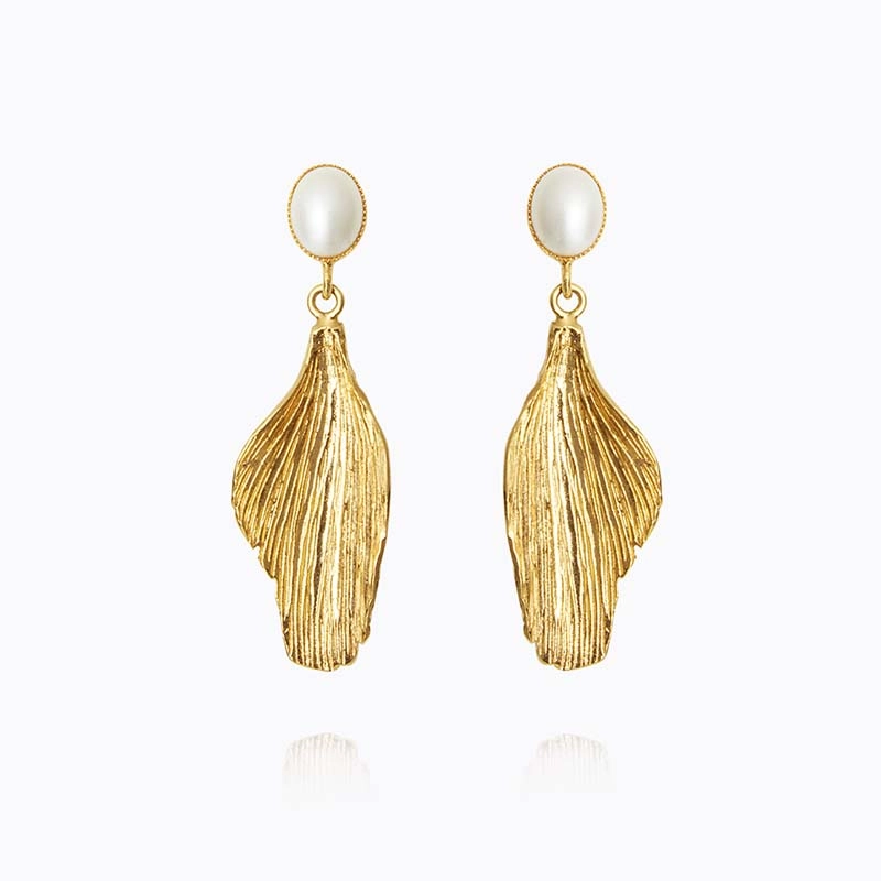 Caroline Svedbom - Mini Golden Leaf Earrings Gold Pearl