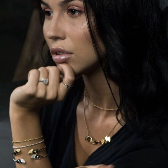 Roof Big Neck Gold -CU Jewellery - Snabb frakt & paketinslagning - Nordicspectra.se