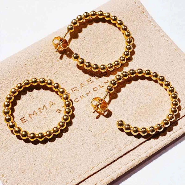 Globe Ring Gold - Emma Israelsson - Suuri valikoima & ilmainen lahjapaketointi - Nordicspectra.fi