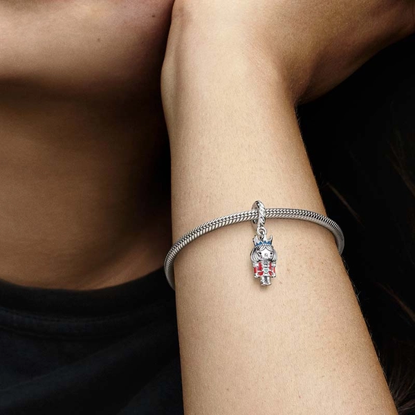 Festive Nutcracker 2022 Dangle Charm - PANDORA - Snabb frakt & paketinslagning - Nordicspectra.se
