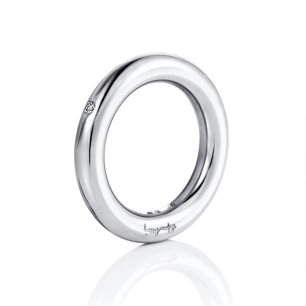 One Love & Stars Ring Platinum i platina med infälld briljantslipad diamant