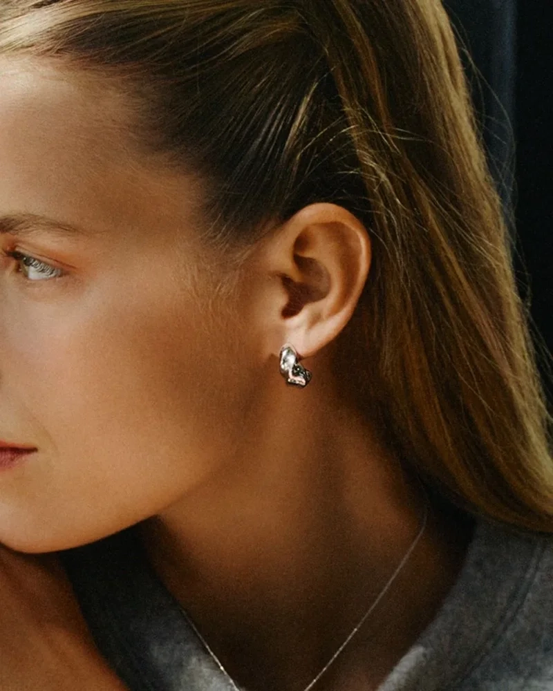modell Helix Studs i stål
