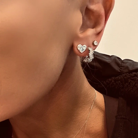 ear197-heart-earrings-4
